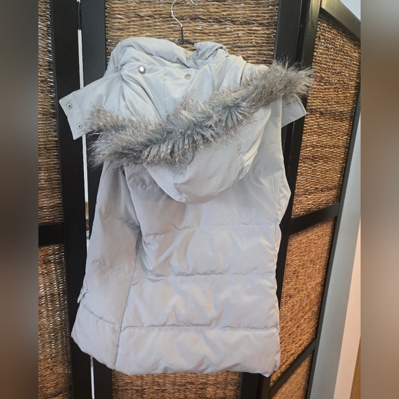 Premium Duck Down Puffer Vest - Picture 3 of 7